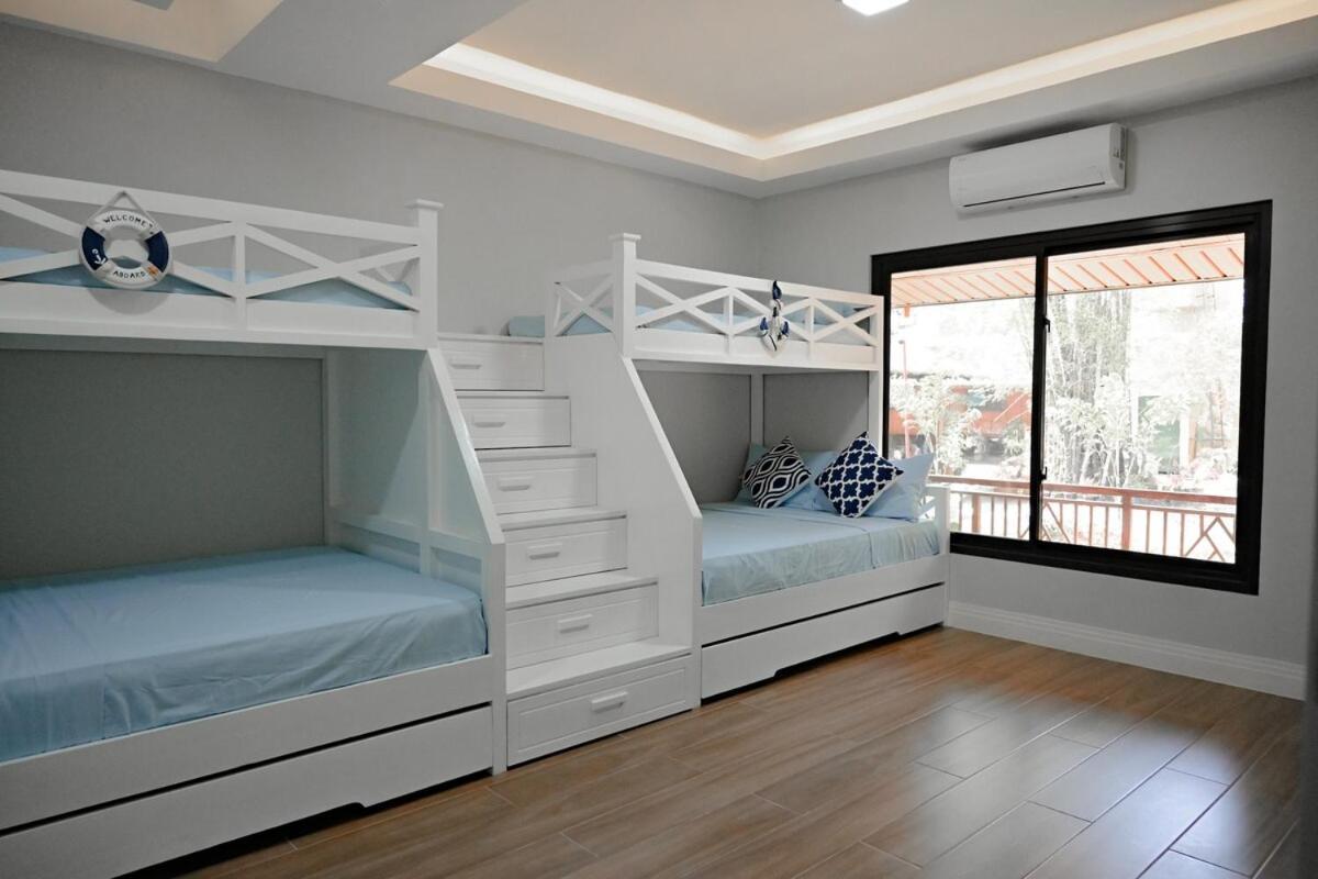 Redwood Cabin Bolinao 外观 照片