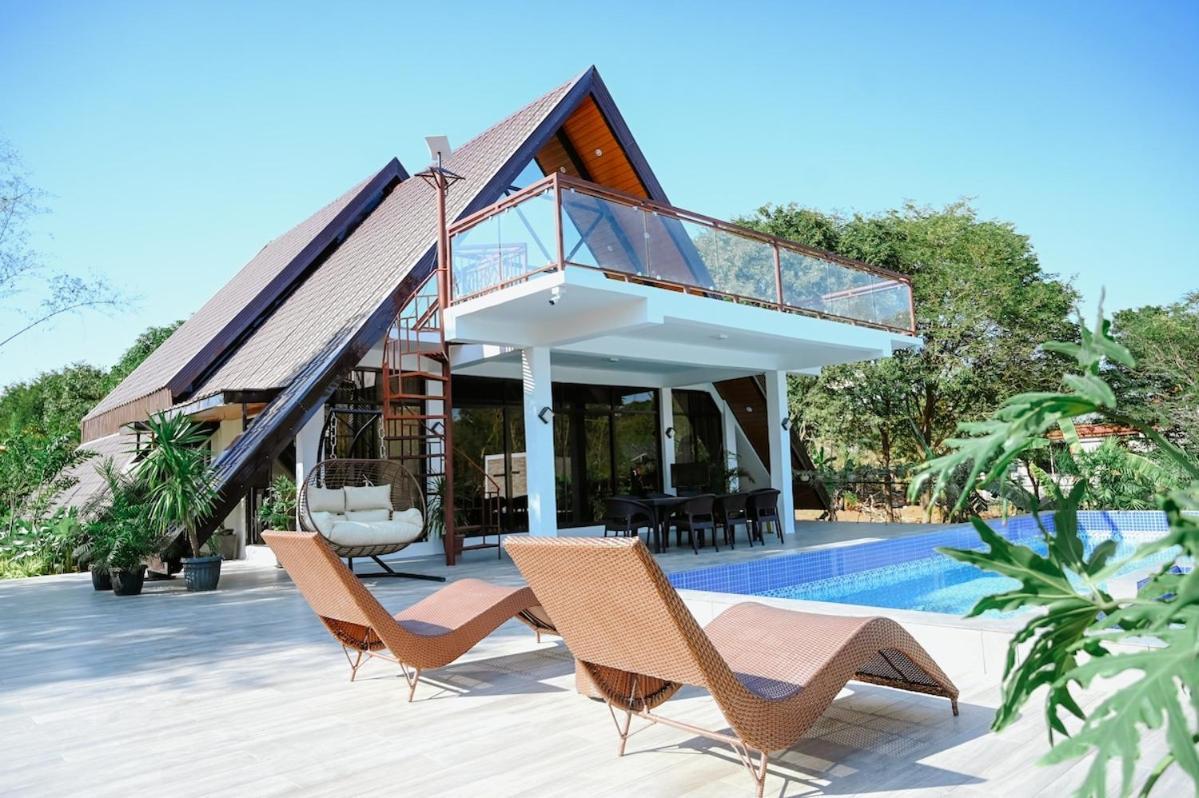 Redwood Cabin Bolinao 外观 照片